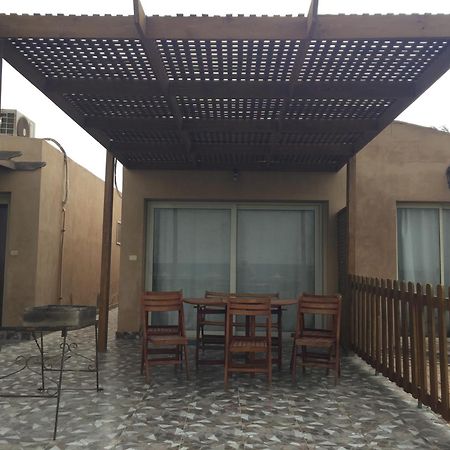 Beach Front Chalet Ain Sukhna Exterior foto