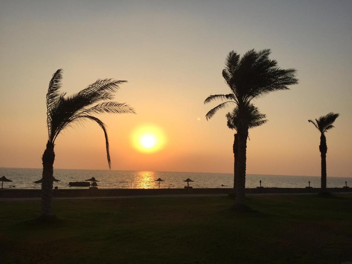 Beach Front Chalet Ain Sukhna Exterior foto